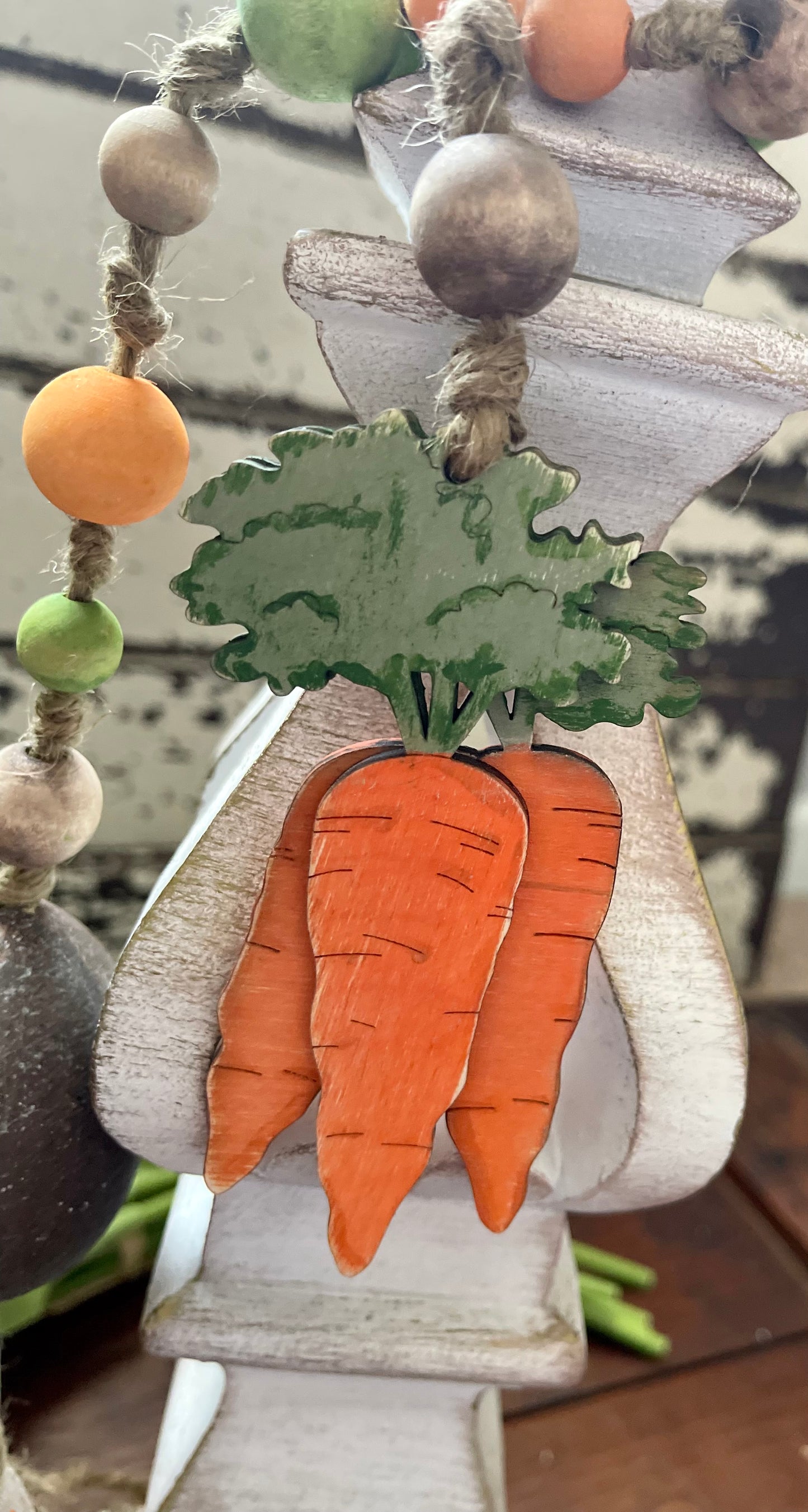 Easter beaded garland with carrot